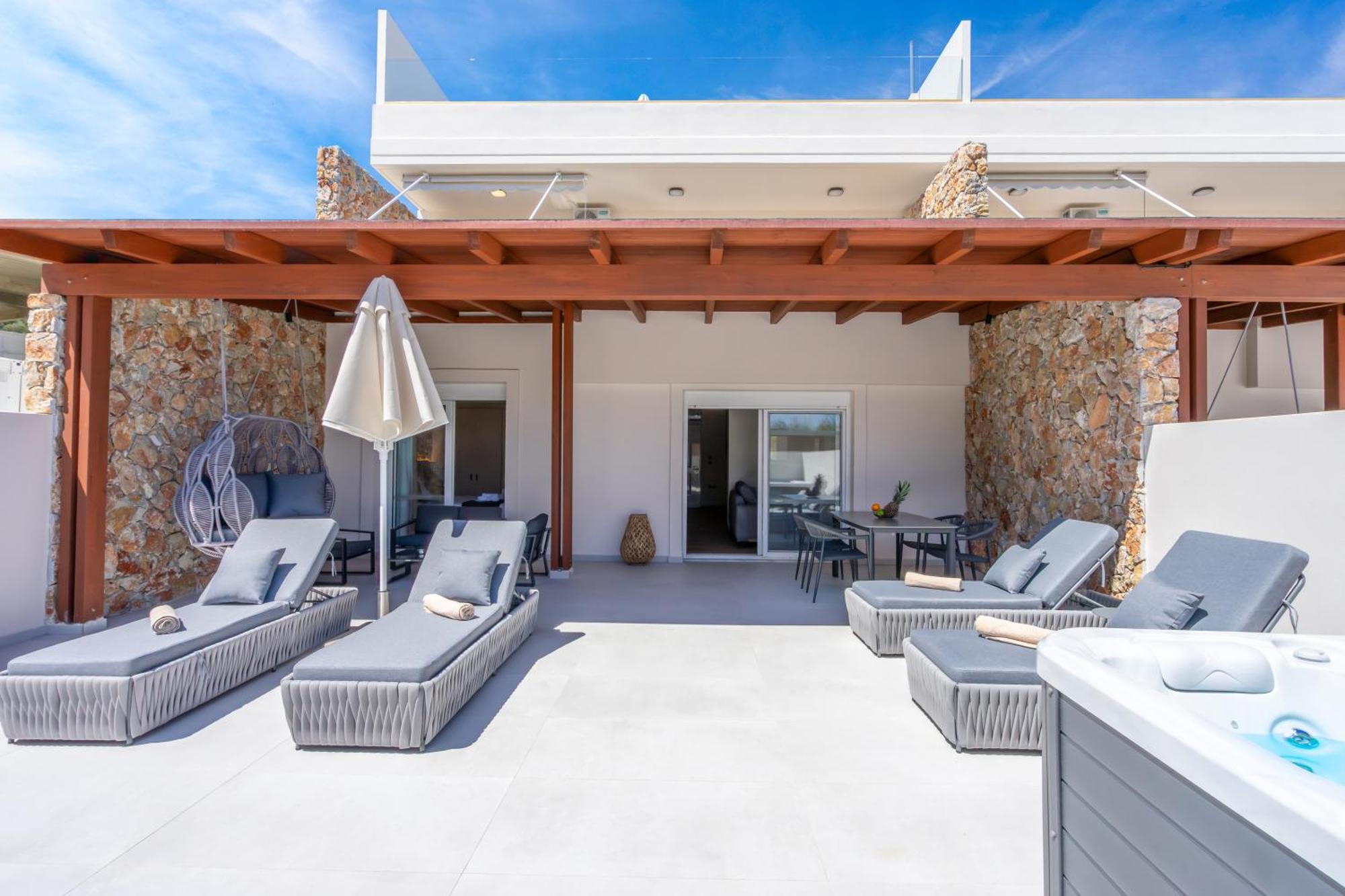 Venezia Luxury Living Villas, Βίλα Φαληράκι
