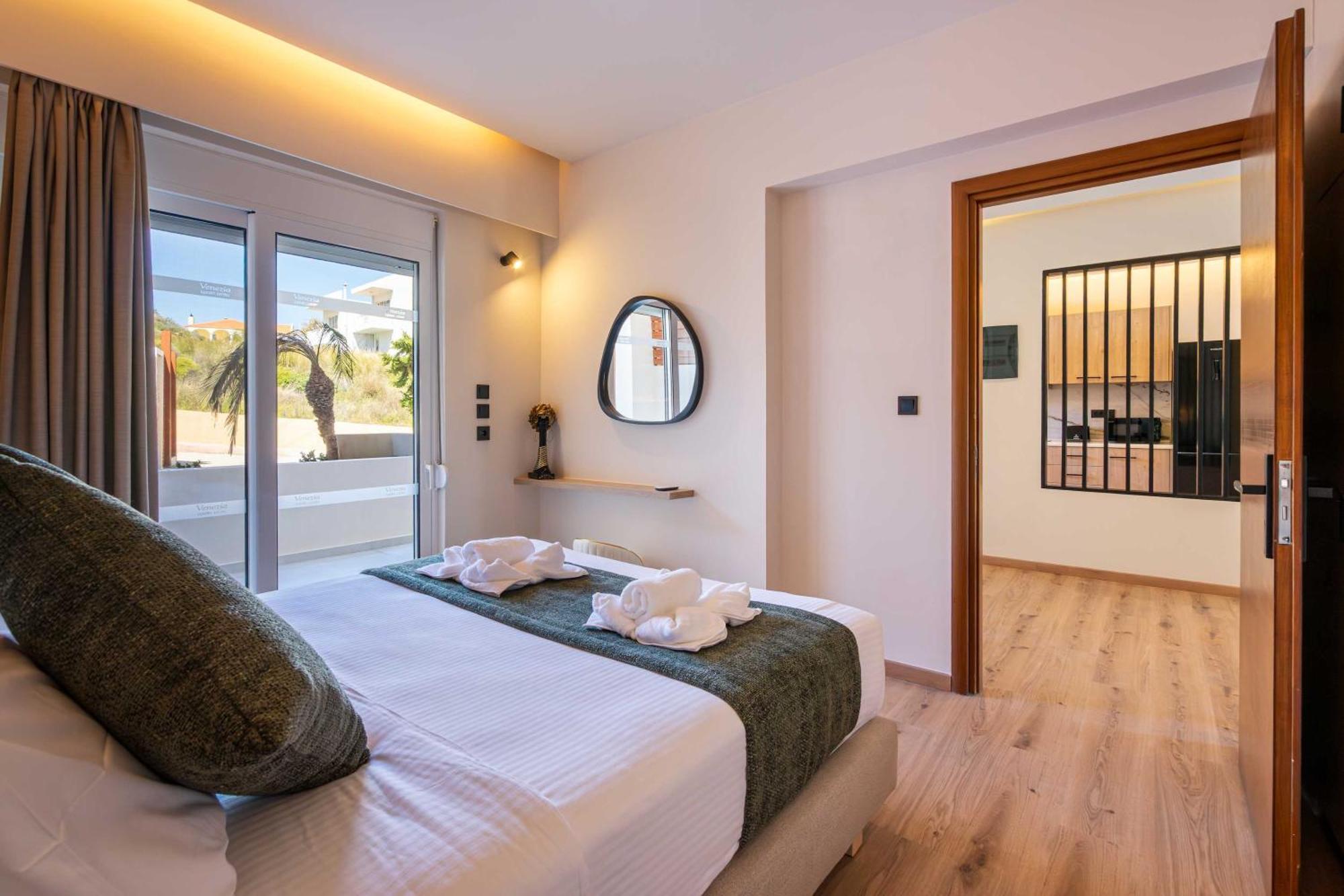 Venezia Luxury Living Villas, * Φαληράκι