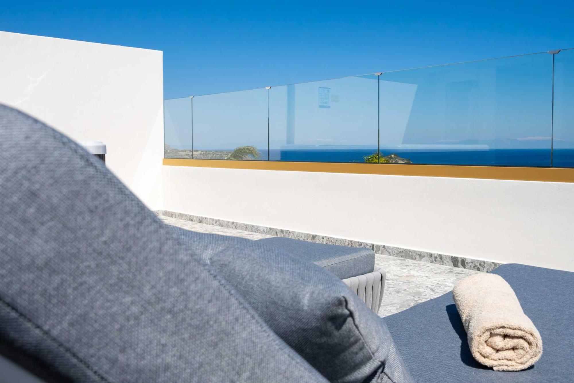 Βίλα Venezia Luxury Living Villas, Φαληράκι