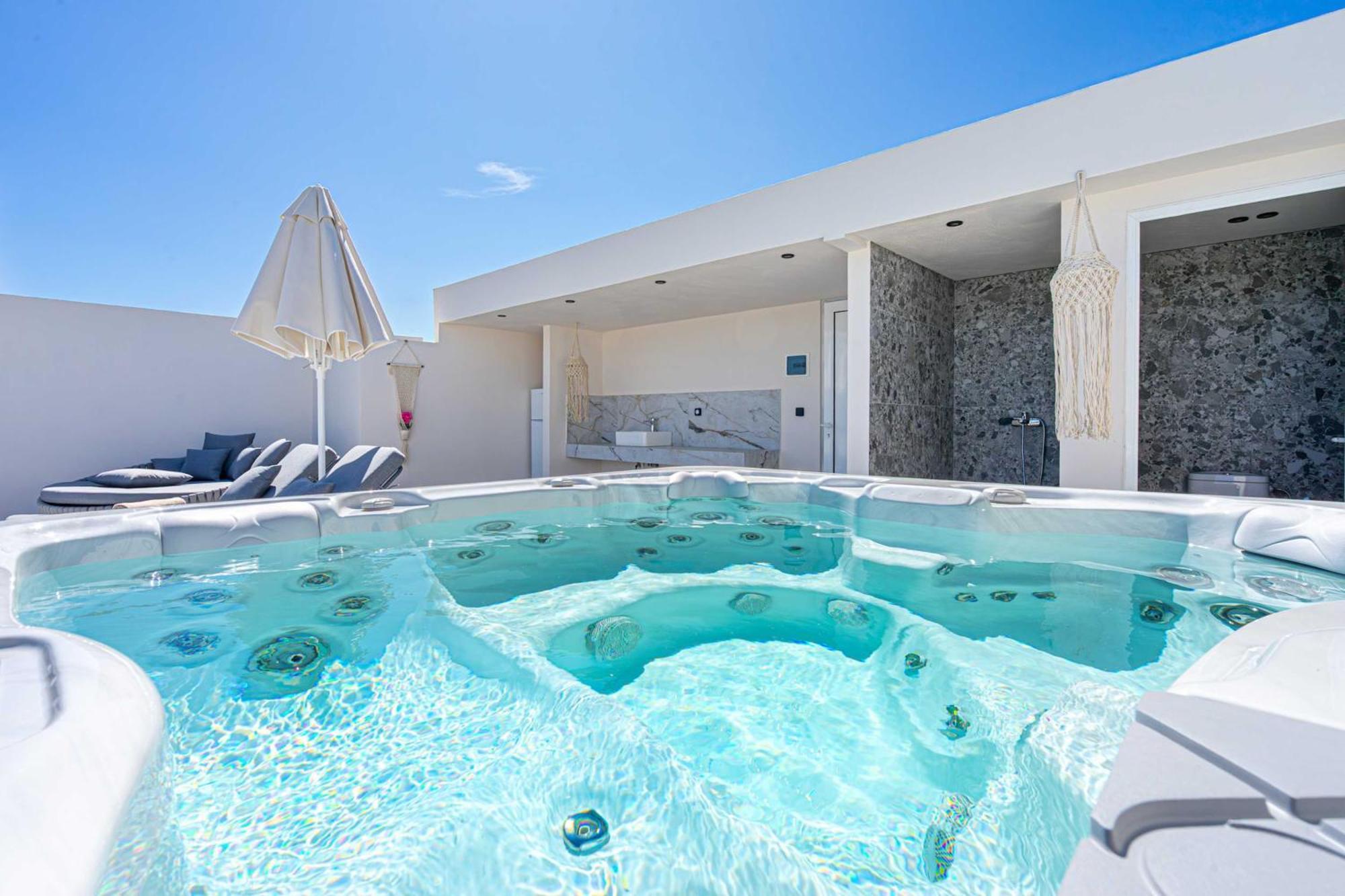 Venezia Luxury Living Villas, * Φαληράκι