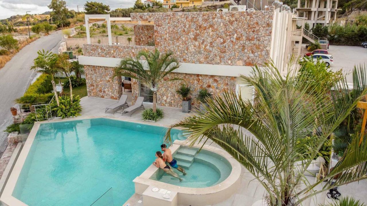 Villa Venezia Luxury Living Villas, *